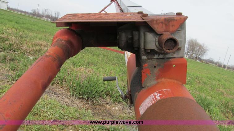 image for item E3882 Sudenga 55' portable 8" grain auger