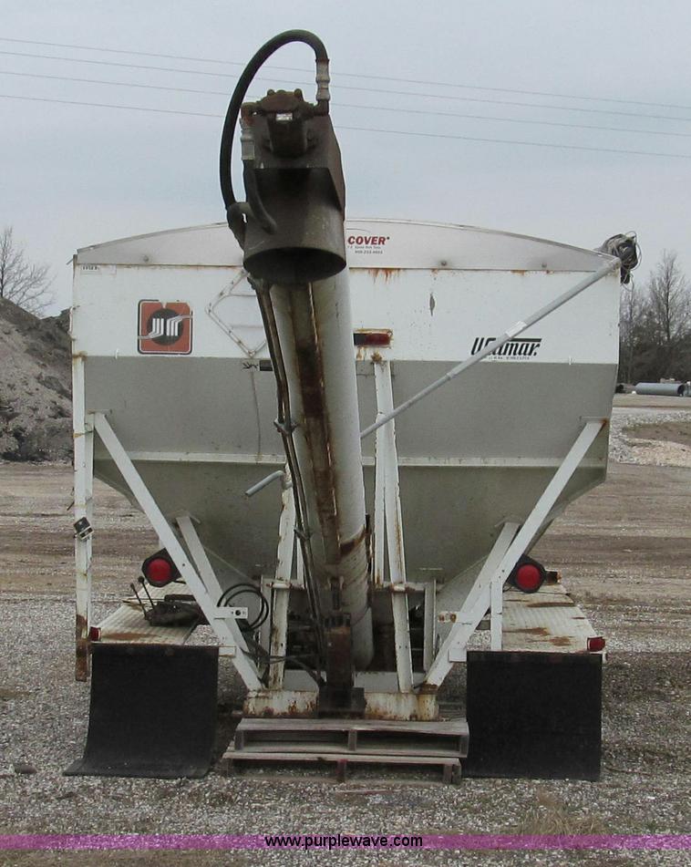 image for item E3883 Willmar Load Runner 10 ton dry tender bed