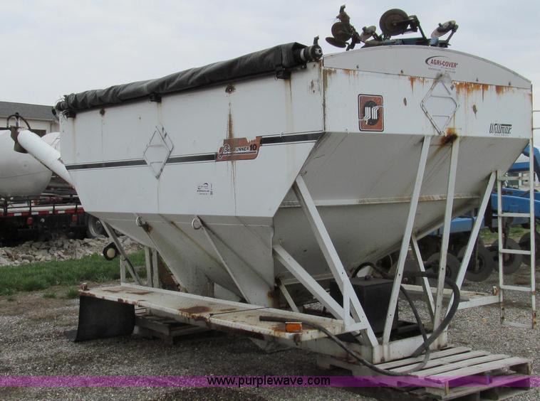 image for item E3883 Willmar Load Runner 10 ton dry tender bed