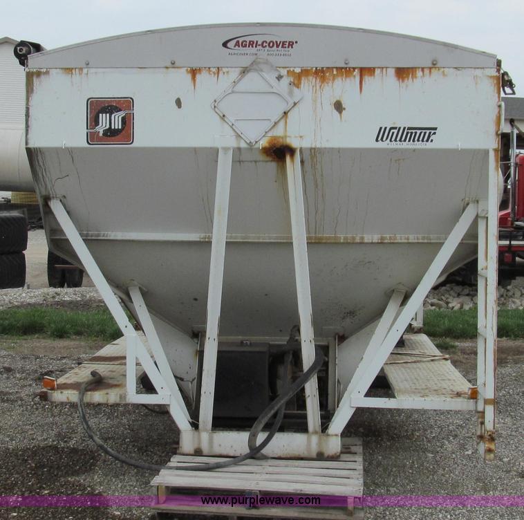 image for item E3883 Willmar Load Runner 10 ton dry tender bed