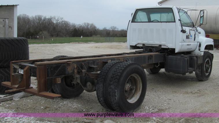 image for item E3884 1996 Chevrolet Kodiak cab and chassis