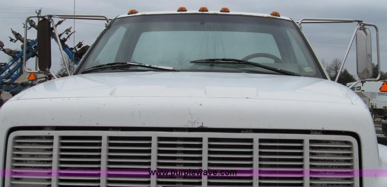 image for item E3884 1996 Chevrolet Kodiak cab and chassis