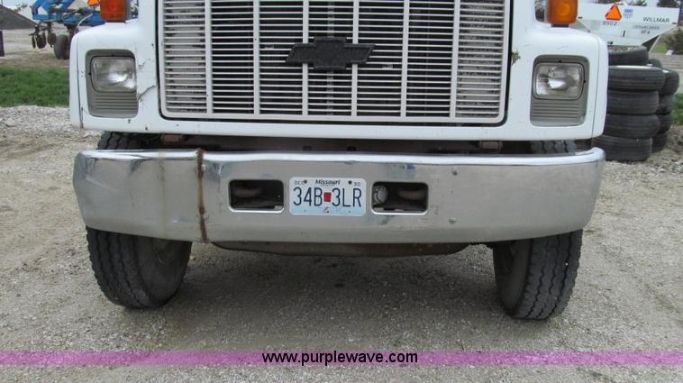 image for item E3884 1996 Chevrolet Kodiak cab and chassis