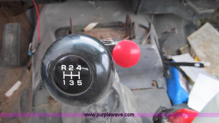 image for item E3884 1996 Chevrolet Kodiak cab and chassis