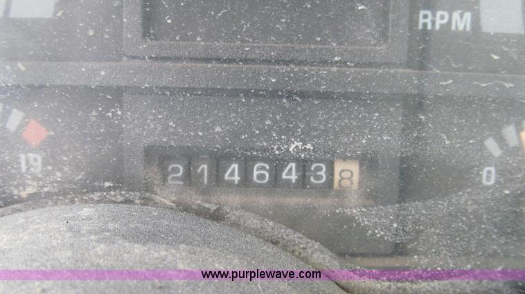 image for item E3884 1996 Chevrolet Kodiak cab and chassis