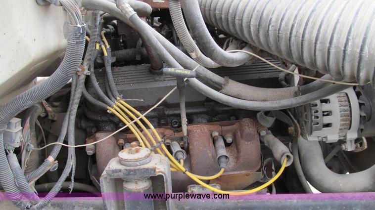 image for item E3884 1996 Chevrolet Kodiak cab and chassis