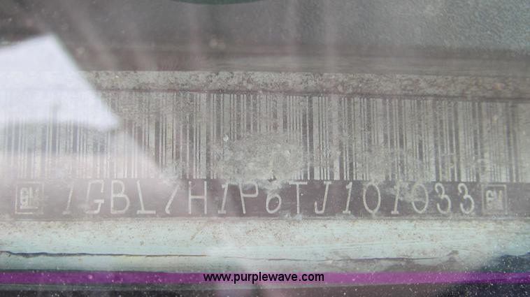 image for item E3884 1996 Chevrolet Kodiak cab and chassis