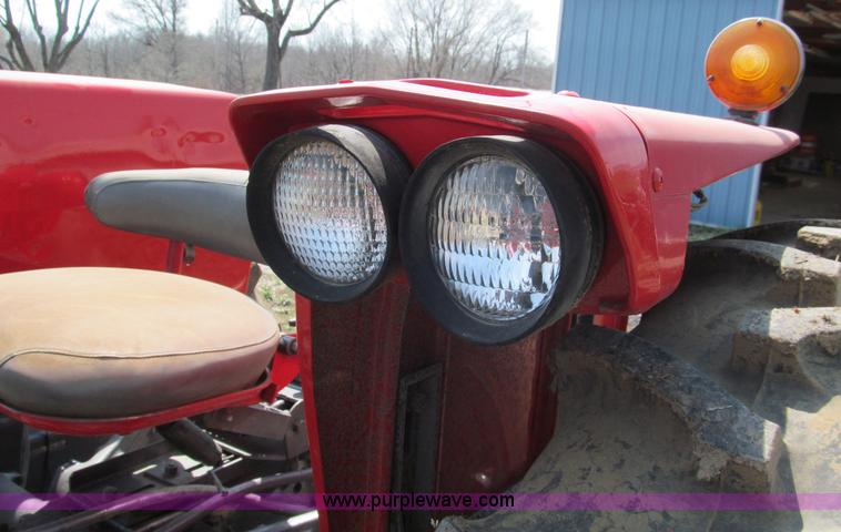 image for item E5983 Massey-Ferguson 165 tractor