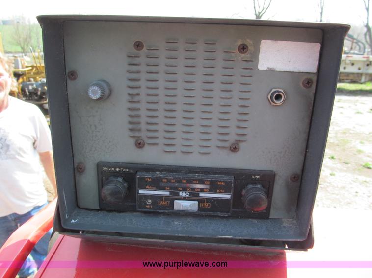 image for item E5983 Massey-Ferguson 165 tractor