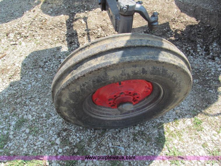 image for item E5983 Massey-Ferguson 165 tractor