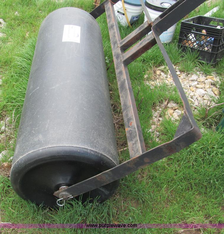 image for item E5986 48"W yard roller