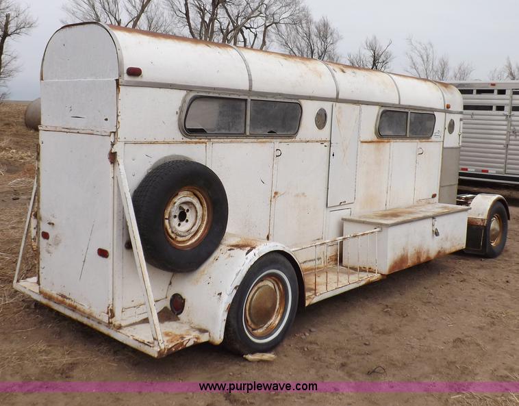 image for item F6422 1974 Phil Lyne inline two horse trailer
