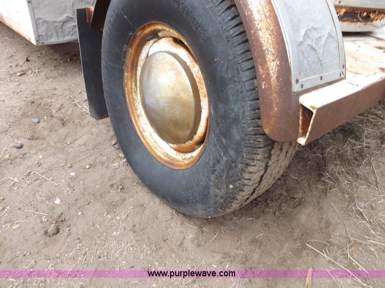 image for item F6422 1974 Phil Lyne inline two horse trailer