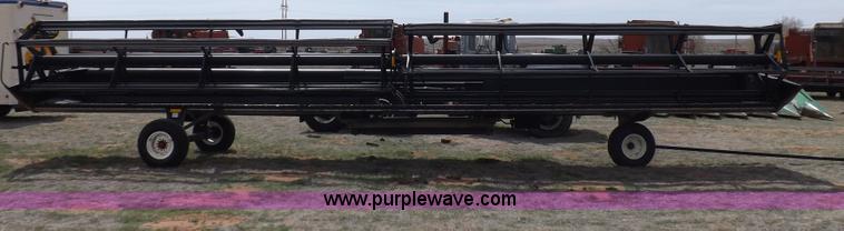 image for item F6494 MacDon 960 36' rigid header