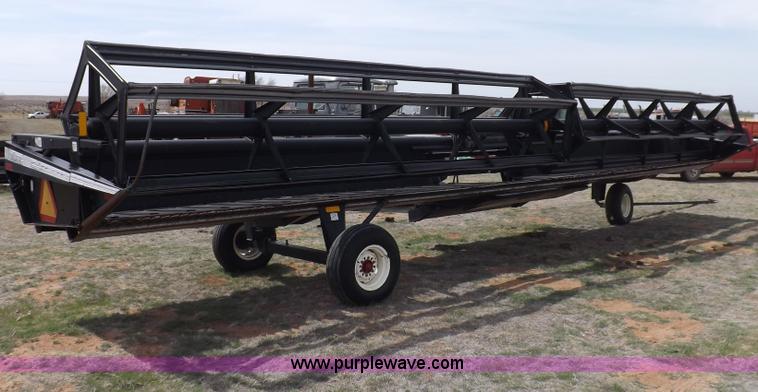 image for item F6494 MacDon 960 36' rigid header