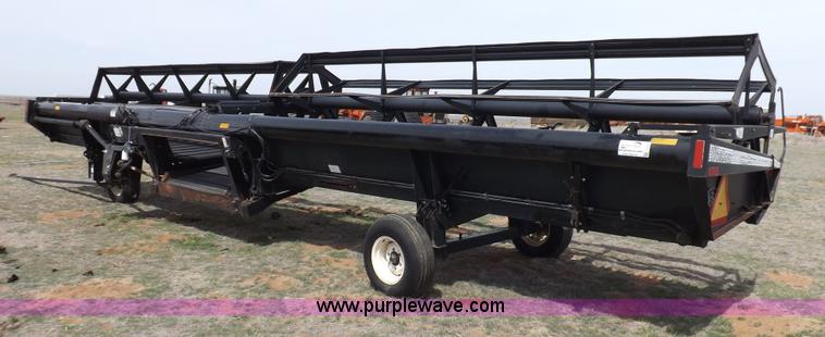 image for item F6494 MacDon 960 36' rigid header