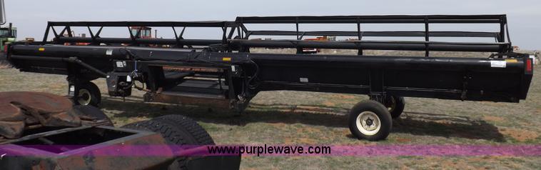 image for item F6494 MacDon 960 36' rigid header