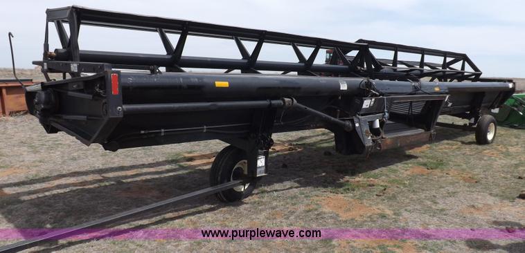 image for item F6494 MacDon 960 36' rigid header