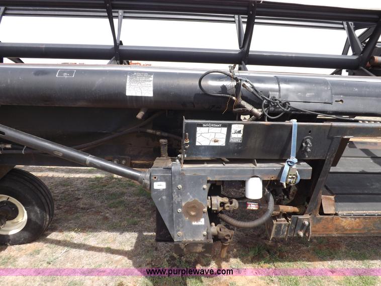 image for item F6494 MacDon 960 36' rigid header