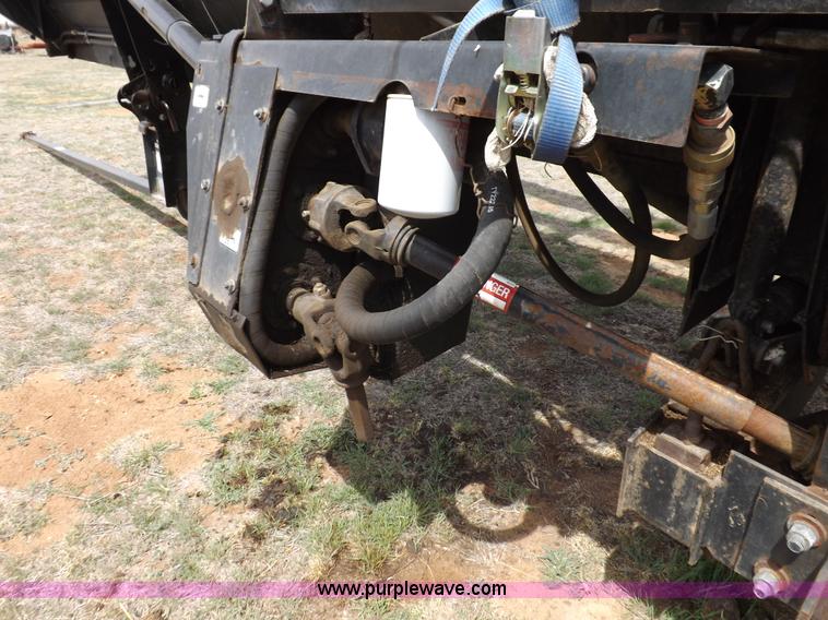 image for item F6494 MacDon 960 36' rigid header