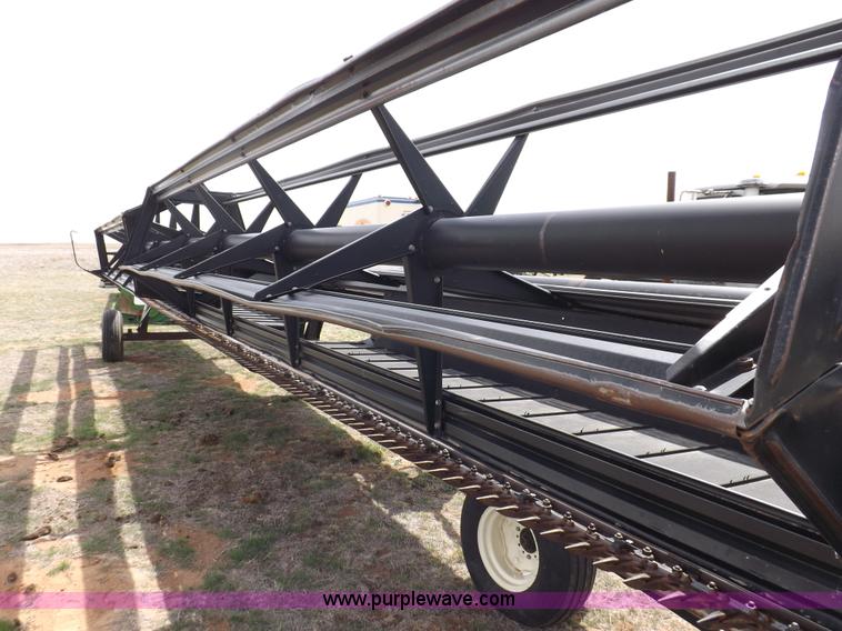 image for item F6494 MacDon 960 36' rigid header