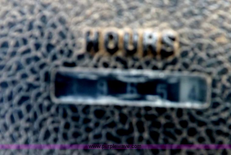 image for item F6497 International 1480 combine