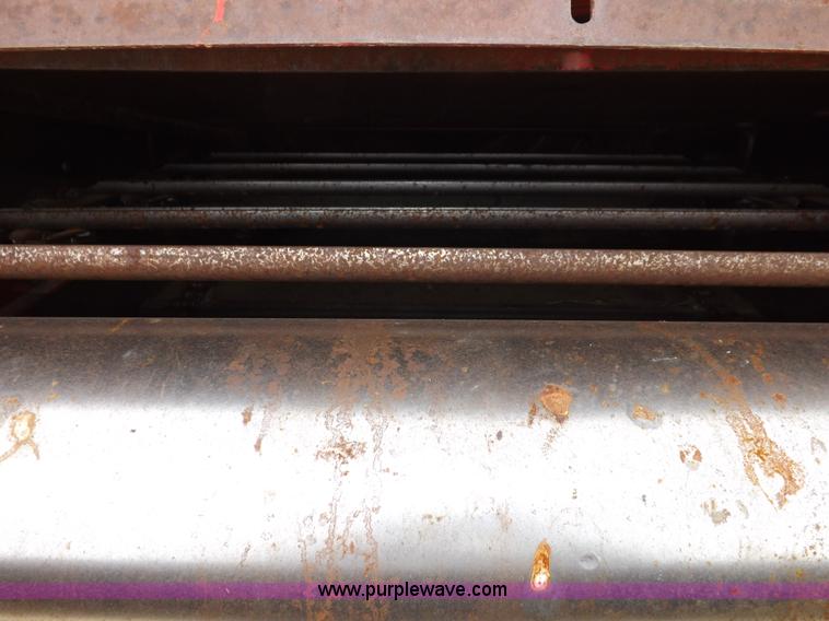 image for item F6497 International 1480 combine