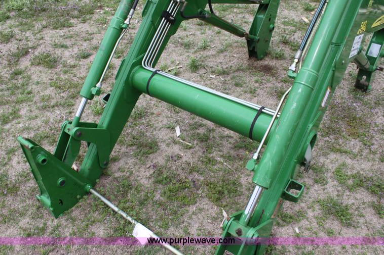 image for item F8670 John Deere 542 loader
