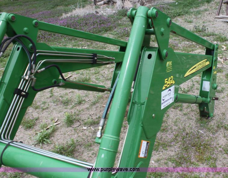 image for item F8670 John Deere 542 loader
