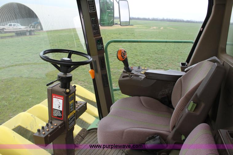 image for item F8680 2006 John Deere 7460 Mudhog cotton stripper