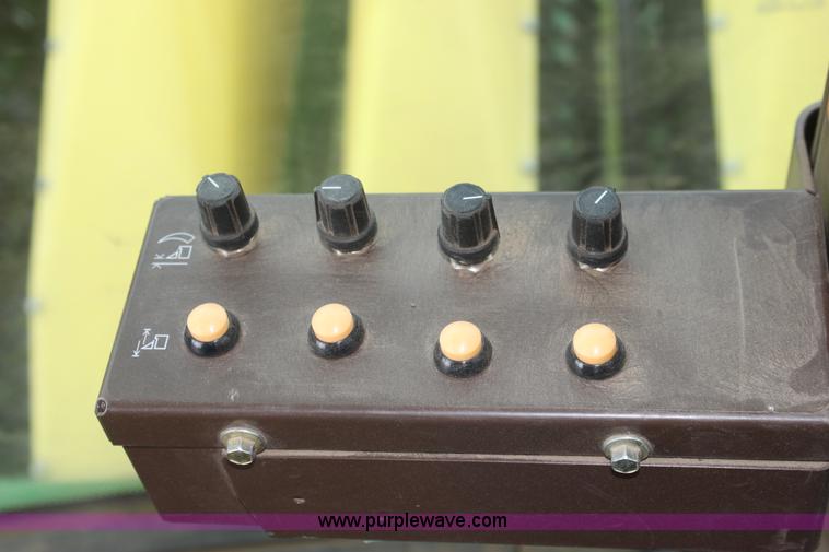 image for item F8680 2006 John Deere 7460 Mudhog cotton stripper