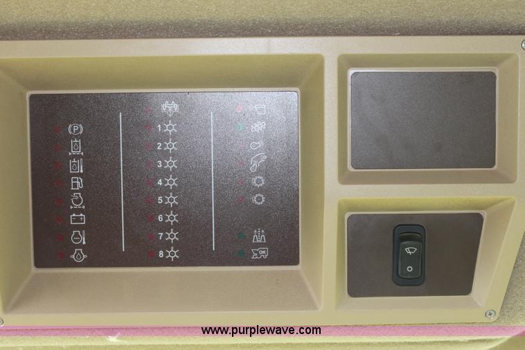 image for item F8680 2006 John Deere 7460 Mudhog cotton stripper