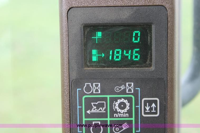 image for item F8680 2006 John Deere 7460 Mudhog cotton stripper