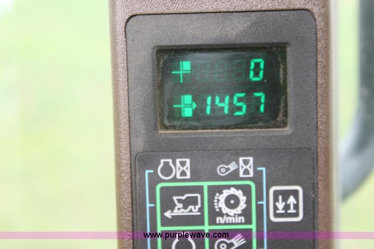 image for item F8680 2006 John Deere 7460 Mudhog cotton stripper