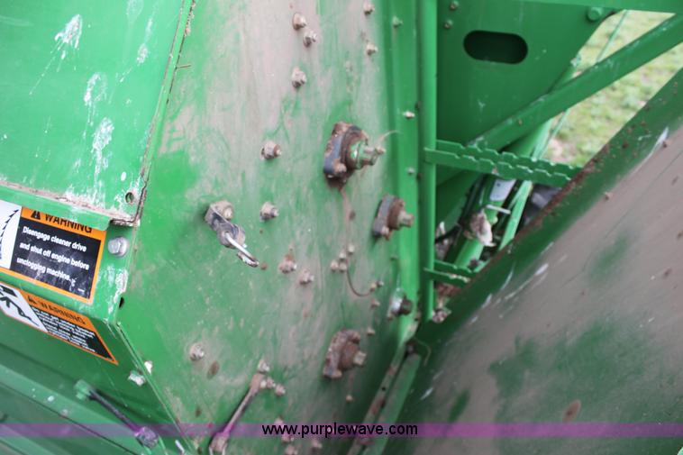 image for item F8680 2006 John Deere 7460 Mudhog cotton stripper