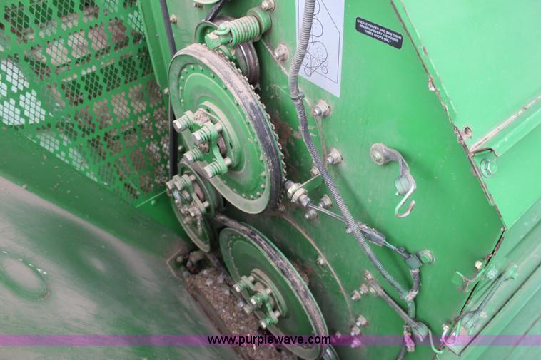 image for item F8680 2006 John Deere 7460 Mudhog cotton stripper