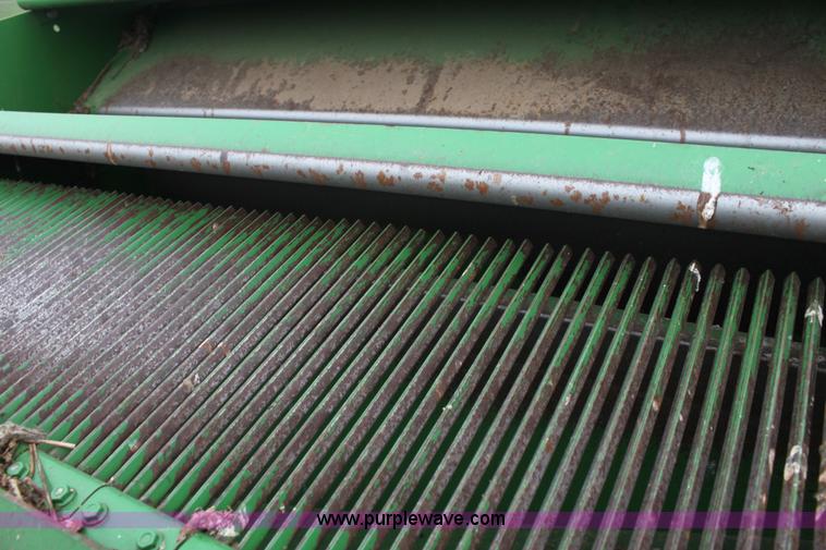 image for item F8680 2006 John Deere 7460 Mudhog cotton stripper