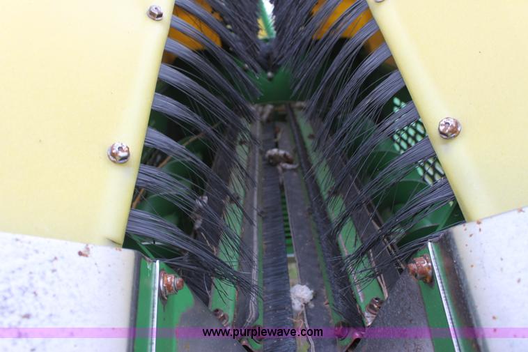 image for item F8680 2006 John Deere 7460 Mudhog cotton stripper