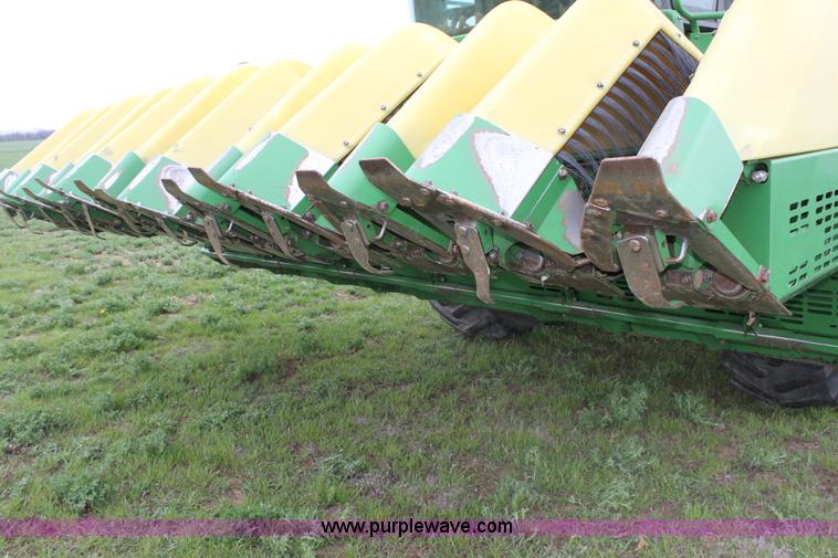 image for item F8680 2006 John Deere 7460 Mudhog cotton stripper