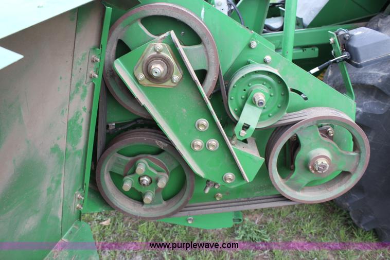image for item F8680 2006 John Deere 7460 Mudhog cotton stripper