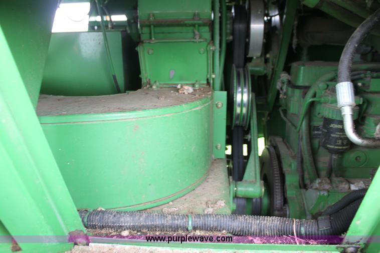 image for item F8680 2006 John Deere 7460 Mudhog cotton stripper