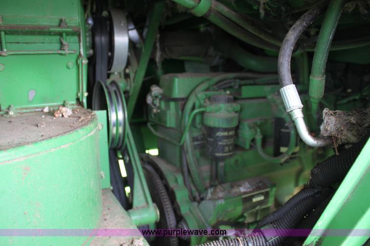 image for item F8680 2006 John Deere 7460 Mudhog cotton stripper