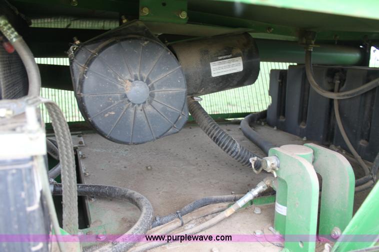image for item F8680 2006 John Deere 7460 Mudhog cotton stripper