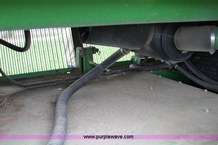image for item F8680 2006 John Deere 7460 Mudhog cotton stripper