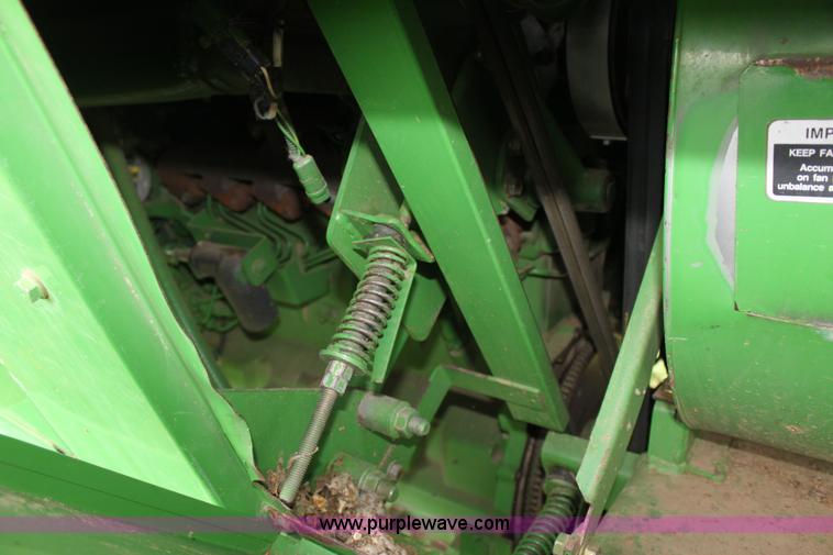image for item F8680 2006 John Deere 7460 Mudhog cotton stripper