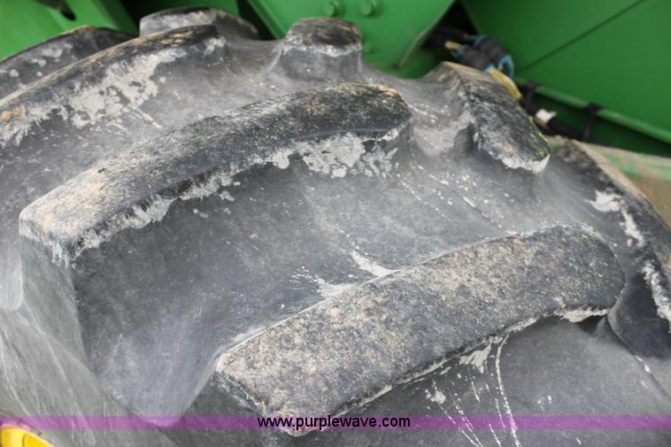 image for item F8680 2006 John Deere 7460 Mudhog cotton stripper