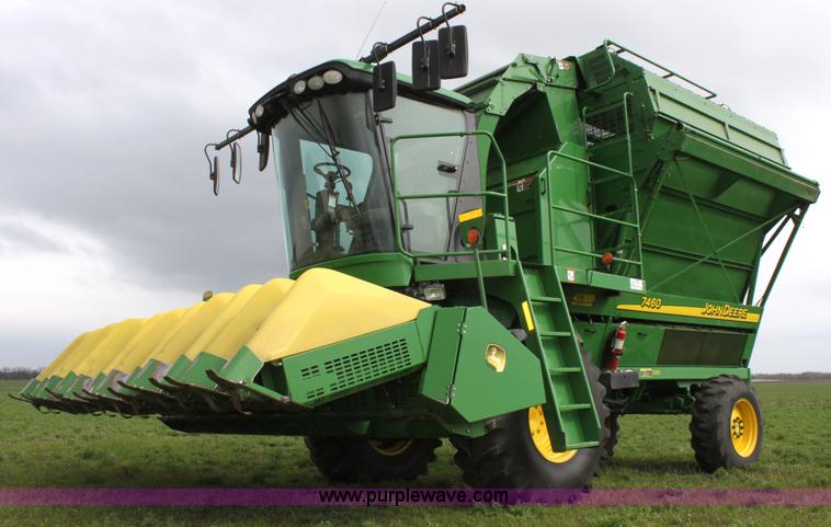 image for item F8681 2006 John Deere 7460 Mudhog cotton stripper