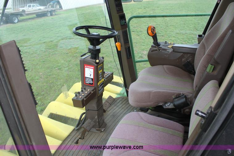 image for item F8681 2006 John Deere 7460 Mudhog cotton stripper