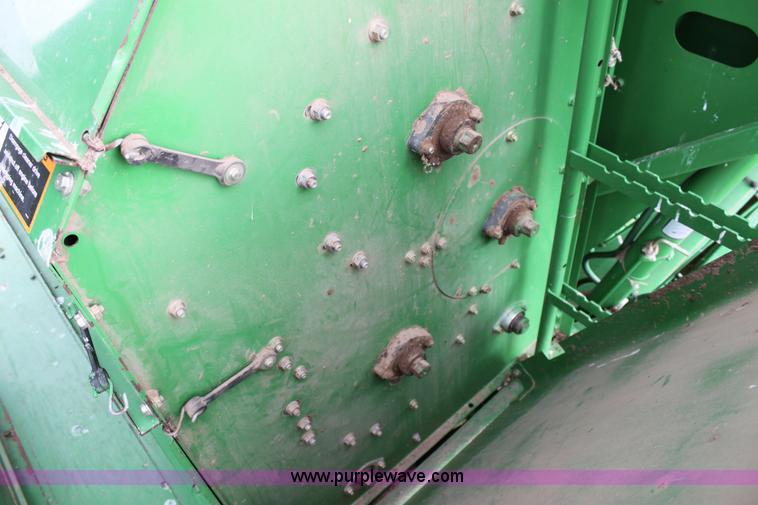 image for item F8681 2006 John Deere 7460 Mudhog cotton stripper