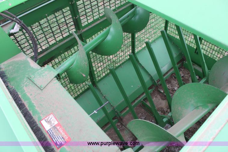 image for item F8681 2006 John Deere 7460 Mudhog cotton stripper